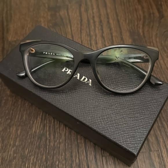 Prada eye glass frames - script lenses in but can have new lenses put in - Picture 1 of 2